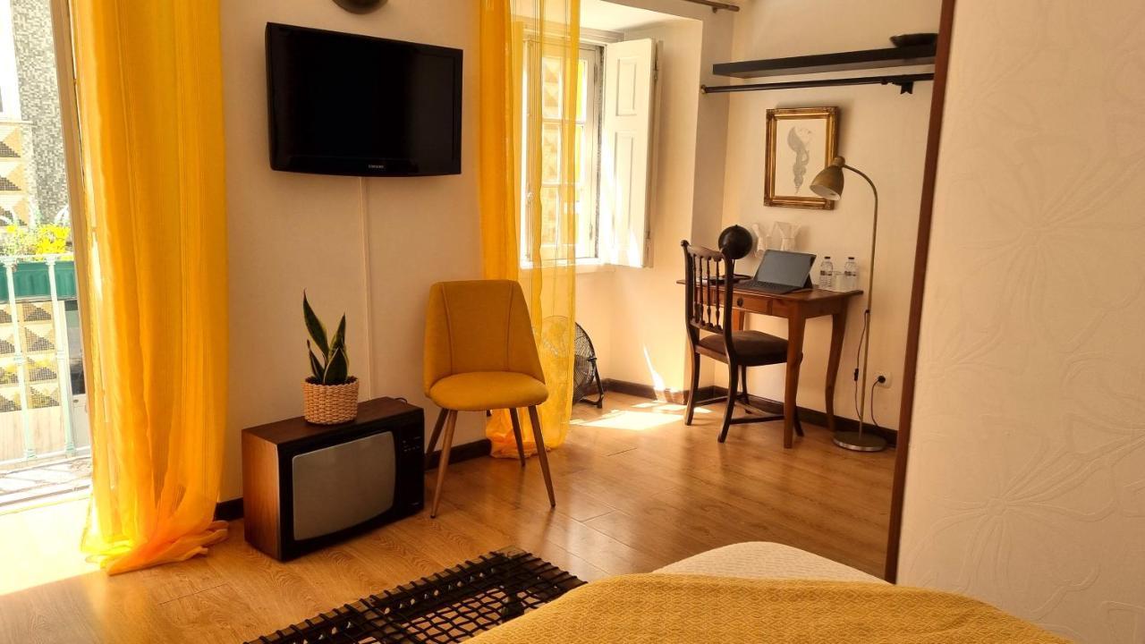 Casa do Criativo ® Bed&Breakfast Almada Exterior foto
